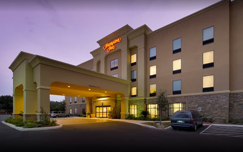 lodging hampton inn